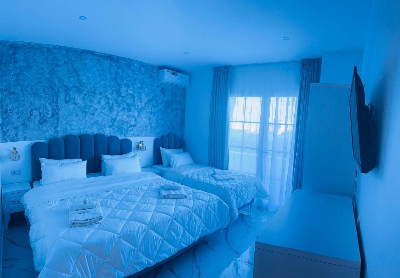 Ujvara Hotel Golem  Eksteriør billede